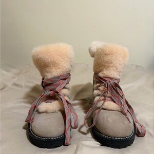 J CREW Nordic Shearing-Cuff Winter Boots Size 9- Color is Dune